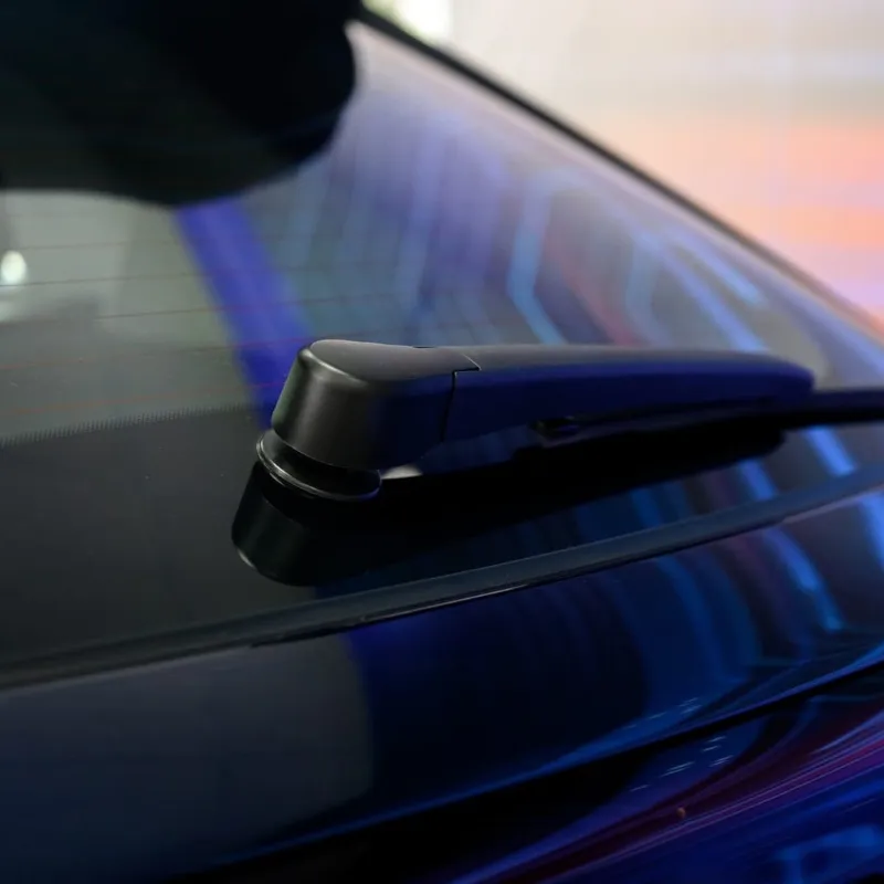 escobilla trasera de coche azul | mejor  limpiaparabrisas en Recambios Centro